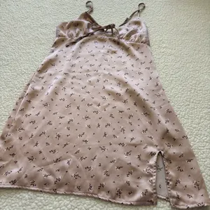 Garage Satin Floral Tie Front Mini Slip Dress S coquette Romantic grunge 90’s thumbnail 2