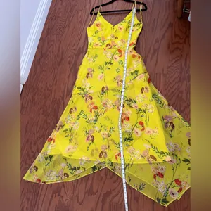 Harlyn Floral Printed V Neck Dress thumbnail 12