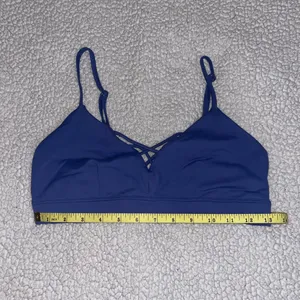 Alo Yoga Sports Bra thumbnail 8