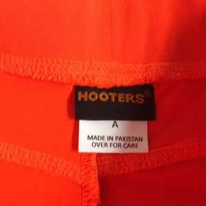 Bin 28 #78 New HOOTERS Girl Uniform Shorts With Missing Stitching Size A-XS thumbnail 6