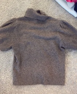 Zara Short Sleeve Sweater  thumbnail 1