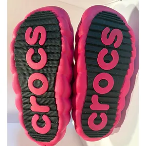 Crocs Overpuff Shorty W9 M7 Platform Shoes Pink Slip On thumbnail 4