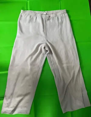 Gray woman’s pants Size 16 thumbnail 1