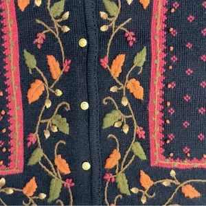 VTG Crystal-Kobe Floral Cardigan Sweater Womens Small Black Autumn Cottagecore thumbnail 6
