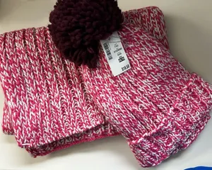 Aeropostale Women’s Pink & White Knit Pom Beanie & Scarf Set NWT thumbnail 1