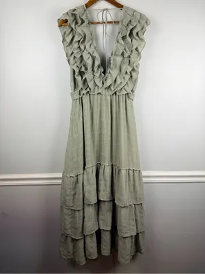 Storia sage green ruffle maxi dress size medium thumbnail 7