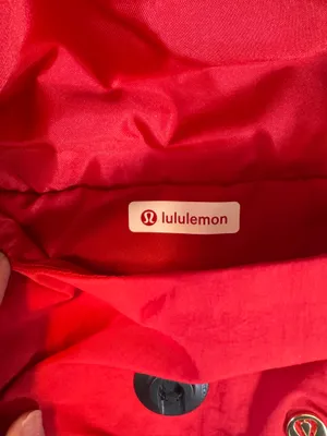 Curved Crossbody Bag Lululemon thumbnail 11