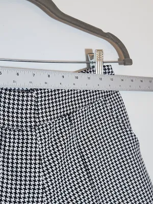TCEC Black and White Houndstooth High Waist Shorts Size Medium thumbnail 6