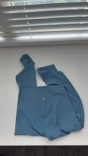 lululemon leggings thumbnail 2