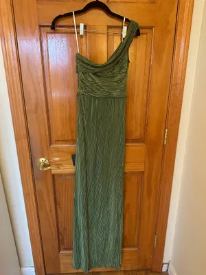 Lulus - Poised Performance Olive Green Plisse One-Shoulder Maxi Dress thumbnail 3