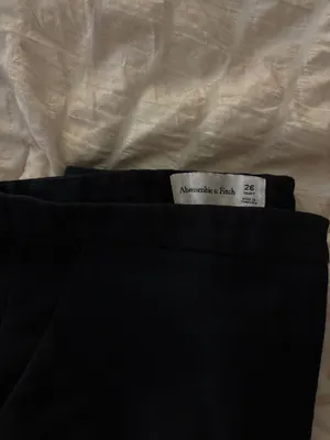 Abercrombie black low-rise trouser pants (short) thumbnail 3