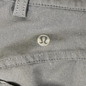 Lululemon City Sleek 5 Pocket 7/8 Pant Black Warpstreme W5DBNS Size 2 thumbnail 7