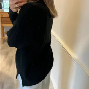 Aerie Black oversized v-neck with collar sweater thumbnail 5