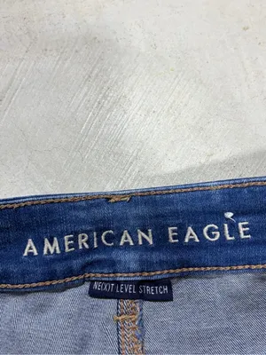 American Eagle hi-rise shortie Distressed Roll-Cuff Women's Denim Shorts 2 thumbnail 4