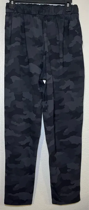 Lululemon Keep Moving Pant 7/8 High-Rise Incognito Camo Multi Grey Size 6 NWOT thumbnail 3