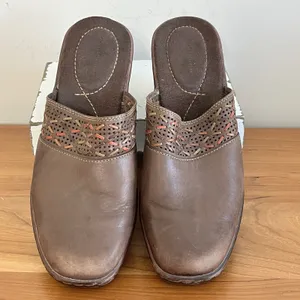 Croft & Barrow Dianna Brown Leather Upper Block Heel‎ Mules W Weaving Accent 6.5 thumbnail 3