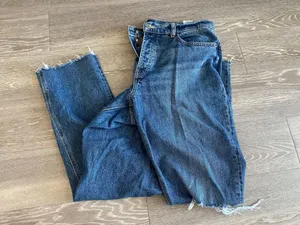 Old Navy High Rise Slouchy Straight Jeans Size 8 thumbnail 1