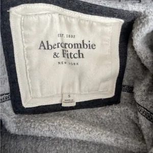 Abercrombie & Fitch Charcoal Hooded Y2K Jacket thumbnail 7