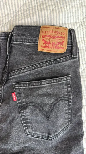 Levi’s Jeans Women’s Ribcage Straight Ankle thumbnail 3
