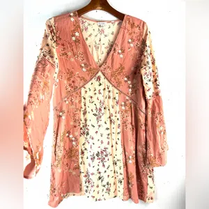 Love, Fire L Boho Bell Sleeve Pink Floral Embroidered Tunic Top thumbnail 4