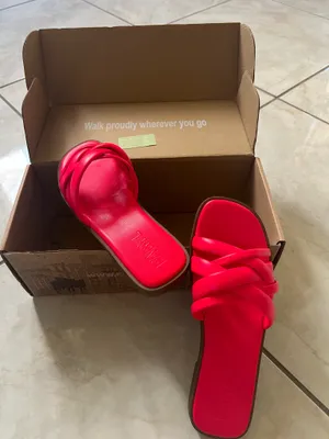 New Hot Pink Farylrobin sandals Size 5.5 thumbnail 1