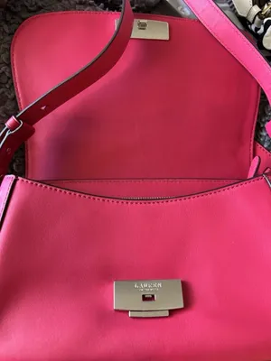 💖 RARE Find! Pink Ralph Lauren Leather Bag - Perfect Condition 💖 thumbnail 4