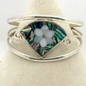 Vintage Alpaca Mexico Abalone Mother of Pearl Flower Cuff Bracelet thumbnail 2