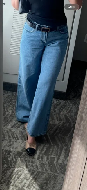 Abercrombie Low Rise Ultra Loose Jeans thumbnail 2