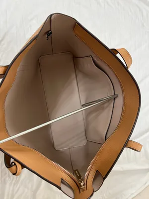Kate Spade New York S338 Tan Tote Shoulder Bag Spade Charm thumbnail 4