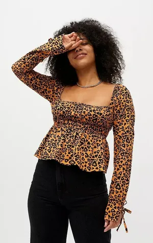 Urban Outfitters Womens Blouse‎ Sz M Ava Smocked Heart Leopard Print NEW thumbnail 1
