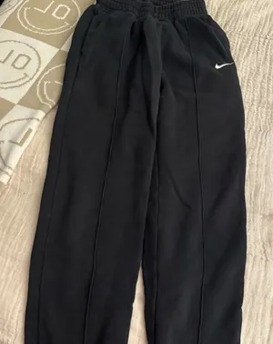 Nike Womens Black Sweatpants thumbnail 1