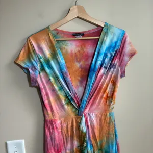 Venus Tie Dye Maxi Dress Small Multi Color Womens Twist Front V-Neck Stretch thumbnail 2