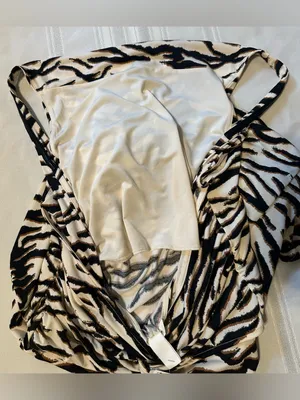 H&M Midi Dress Zebra Print Size L Women’s Black and Cream NWT thumbnail 12