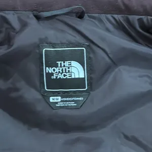 The North Face 550 Down Filled coral with white polkadots puffer Vest Size M thumbnail 6