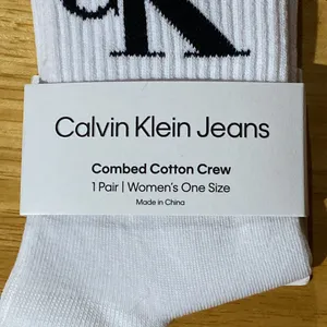NWT Women’s Calvin Klein Jeans cotton crew socks white size OS fit Sz 9 10 11 thumbnail 2