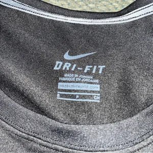 Nike small dri fit T thumbnail 2