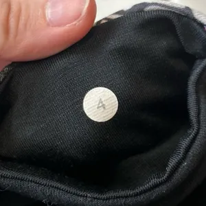 Lululemon Groove Short Reversible Athletic Black & Pink Women’s Size 4 thumbnail 4