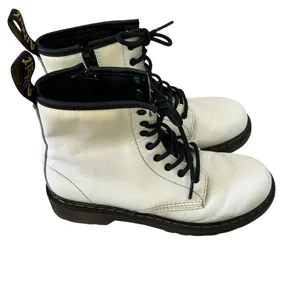 Doc dr martens white 1460 J women’s lace up boots Sz 5 thumbnail 2