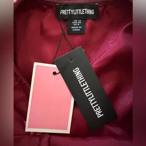 NEW!!‎ PrettyLittleThing Cherry Red Satin Bandeau Split Hem Bodycon Dress thumbnail 7