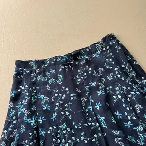 Banana Republic floral chiffon pleated mini skirt thumbnail 3