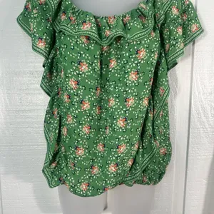 Max Studio Top Green Floral Women's Elastic Shoulder Top Size Large EUC thumbnail 3