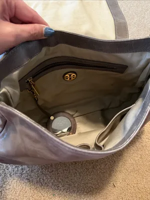 Tory Burch Gray Hobo Shoulder Bag thumbnail 10