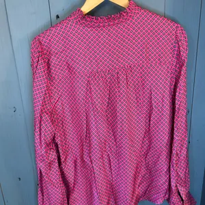 Vineyard Vines Pink and Blue Diamond Blouse | Women’s Size XL thumbnail 3
