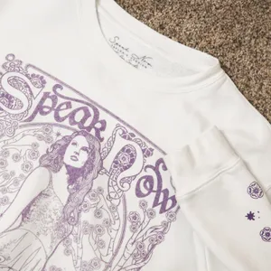 Taylor Swift Speak Now Taylors Version Sweatshirt Women L‎ White Purple Floral thumbnail 9