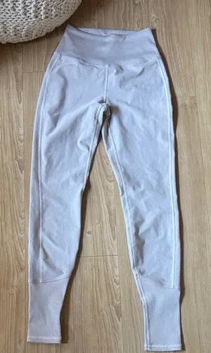ALO Yoga Light Gray Ribbed Leggings thumbnail 1