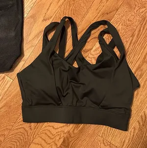 Women's Black Sports Bra thumbnail 1