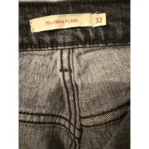 Levi's Premium 70s‎ High Flare Jeans Womens 32 Black High Rise Retro Bell Bottom thumbnail 2