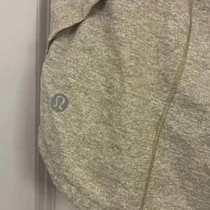 Lululemon speed up shorts women’s size 8 thumbnail 6