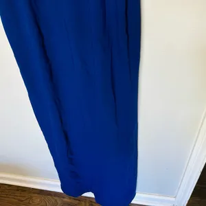 AMANDA UPRICHARD Royal Blue Halter Neckline Fitted Side Slit Gown Size Small thumbnail 10