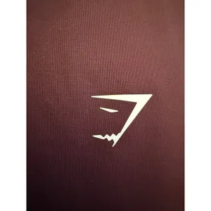 Gymshark Womens XXL‎ Burgundy Long Sleeve Crop Top Athletic Training Shirt thumbnail 3
